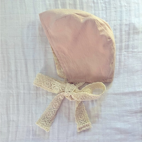 Handmade, Reversible, Light Pink And Cream Baby Bonnet🩷 - Picture 6 of 7